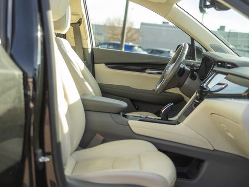 Used 2020 Cadillac XT6 Premium Luxury image 39