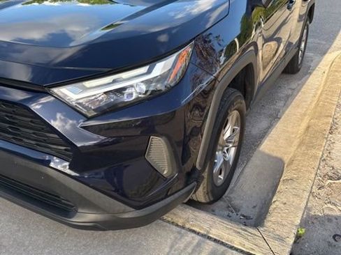 Used 2022 Toyota RAV4 XLE image 2