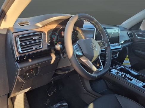 New 2026 Volkswagen Atlas SEL image 12