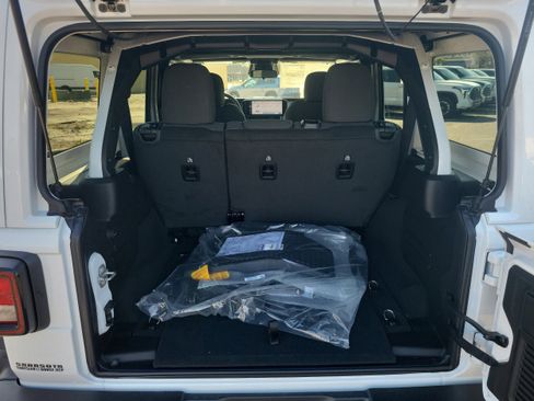 New 2026 Jeep Wrangler Unlimited Sport image 5