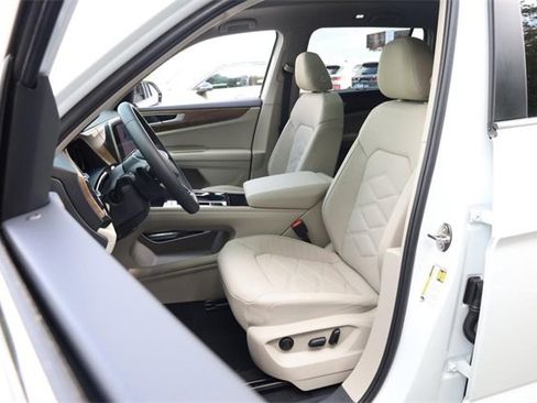 New 2026 Volkswagen Atlas SE image 10