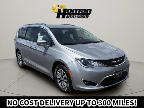 Used 2020 Chrysler Pacifica Touring-L Plus w/ Advanced Safetytec Group FWD image 7