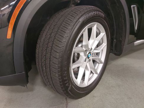 Used 2022 BMW X5 xDrive40i w/ Parking Assistance Package image 35