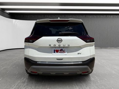 Used 2023 Nissan Rogue SV FWD image 4