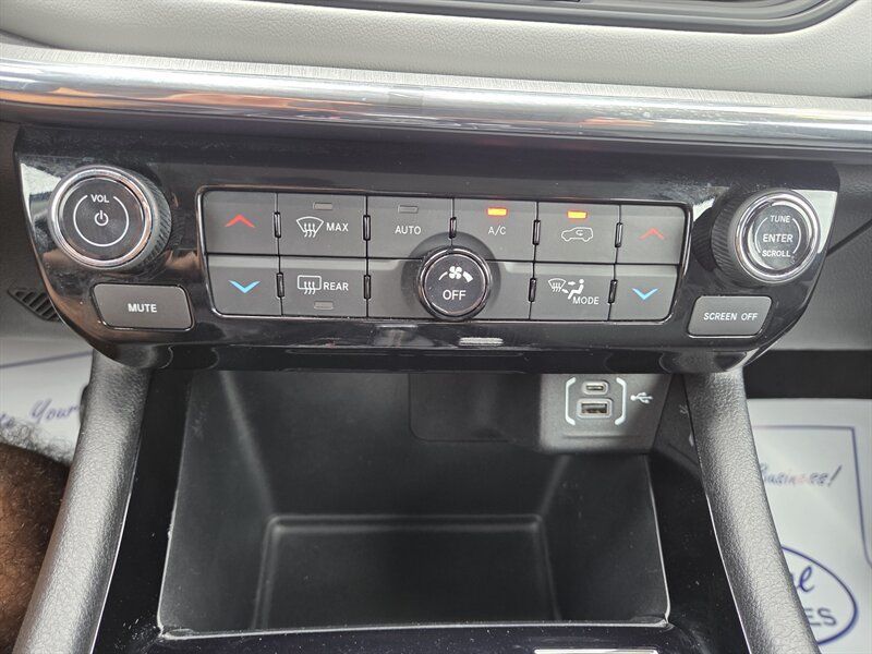 Used 2022 Jeep Compass Limited AWD/4WD image 21
