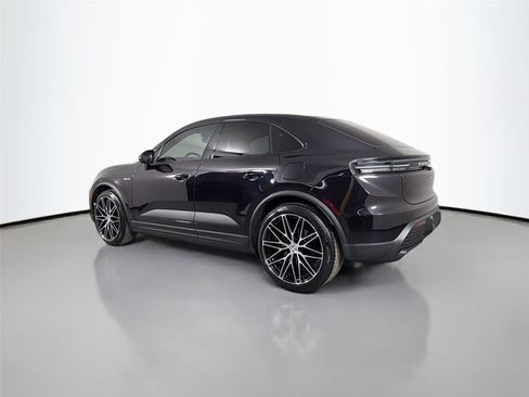 Certified 2026 Porsche Macan Electric RWD image 3