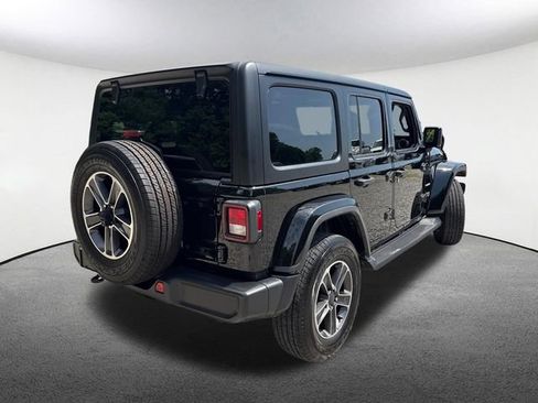 Used 2023 Jeep Wrangler Unlimited Sahara AWD/4WD image 14