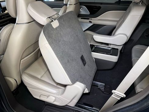 Used 2023 Lincoln Aviator Reserve w/ Equipment Group 201A image 44