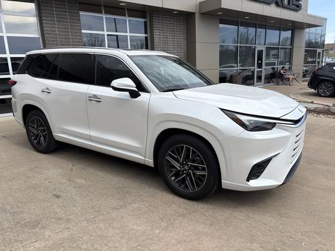 Used 2024 Lexus TX 350 AWD w/ Captains Chair Package image 2