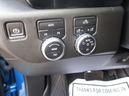 Used 2023 GMC Sierra 1500 Elevation image 18