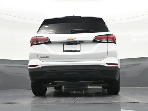 Used 2022 Chevrolet Equinox LS FWD image 26