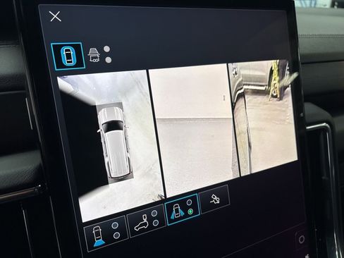 Used 2025 GMC Yukon XL Denali image 23