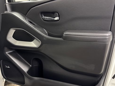 Used 2024 Nissan Frontier SV w/ SV Convenience Package image 28