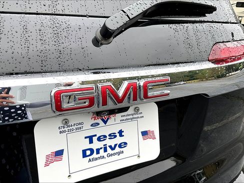 Used 2021 GMC Acadia Denali w/ Denali Technology Package image 8