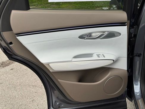 Used 2026 Genesis GV70 2.5T Advanced image 22