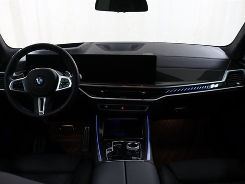 Used 2026 BMW X5 M60i AWD/4WD image 7