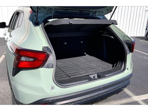 Used 2024 Chevrolet Trax RS w/ Driver Confidence Package image 24