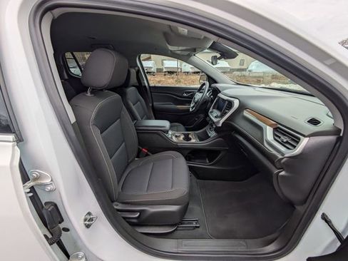 Used 2023 GMC Acadia SLE w/ Driver Convenience Package image 34