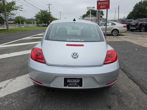 Used 2012 Volkswagen Beetle 2.5 FWD image 6