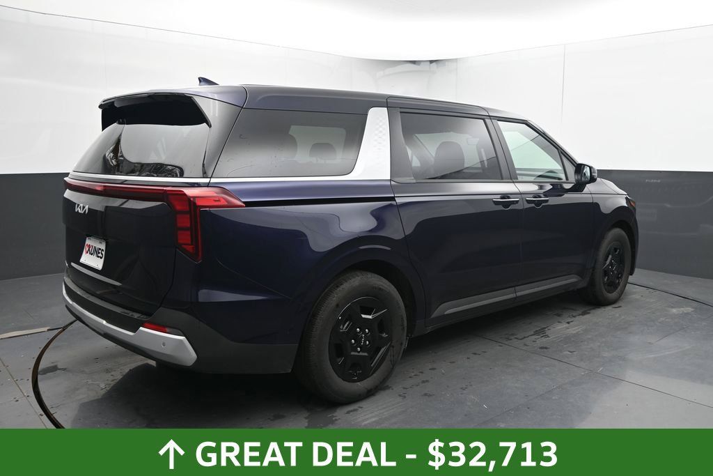 Used 2026 Kia Carnival FWD image 13