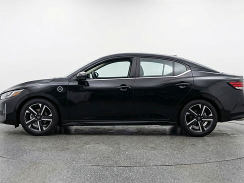 Used 2025 Nissan Sentra SV image 5