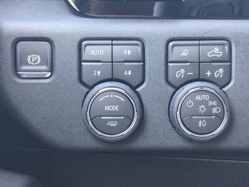 New 2026 Chevrolet Silverado 2500 LTZ w/ LTZ Premium Package image 18