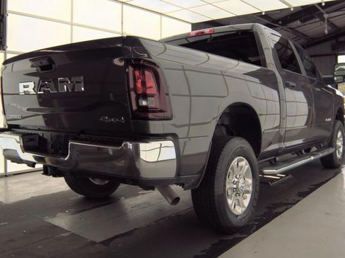 Used 2026 RAM 2500 Big Horn AWD/4WD image 4