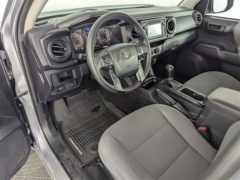 Used 2018 Toyota Tacoma SR image 11