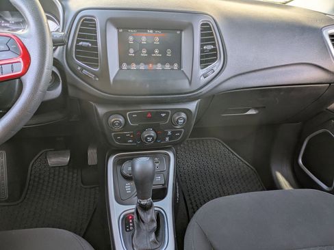 Used 2020 Jeep Compass Sport image 31