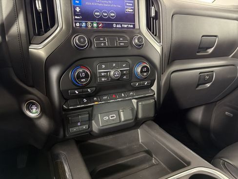 Used 2020 Chevrolet Silverado 1500 RST w/ All-Star Edition AWD/4WD image 18