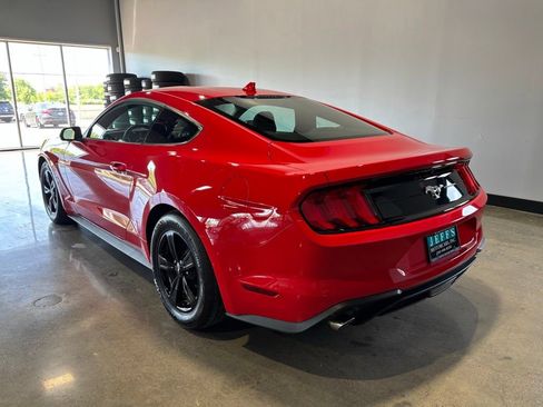 Used 2022 Ford Mustang Coupe RWD image 8
