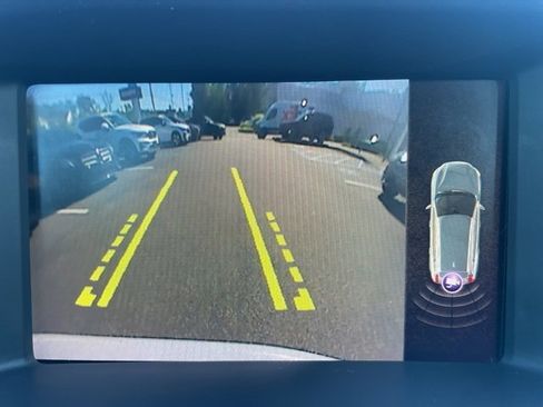 Used 2018 Volvo V60 T5 Dynamic w/ Vision Package image 19