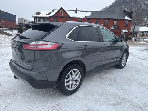 Used 2022 Ford Edge SEL w/ Convenience Package image 5
