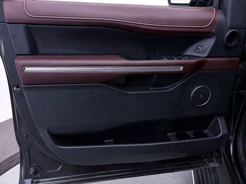 Used 2024 Ford Expedition Limited AWD/4WD image 16