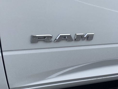 Used 2026 RAM 2500 Big Horn AWD/4WD image 15