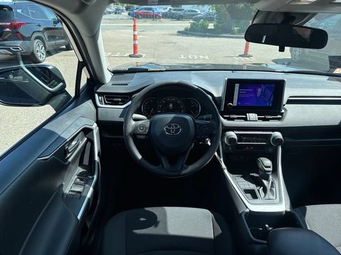 Used 2025 Toyota RAV4 LE AWD/4WD image 12