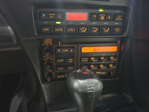 Used 1992 Chevrolet Corvette Convertible RWD image 16