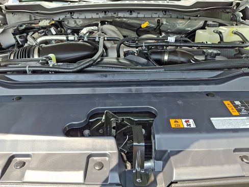 Used 2025 Ford F250 Lariat AWD/4WD image 29