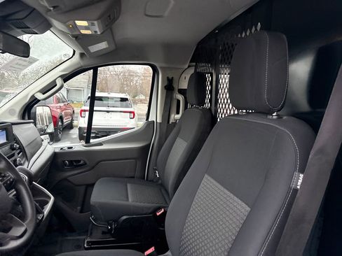 Used 2024 Ford Transit 250 Low Roof w/ Exterior Upgrade Package image 21