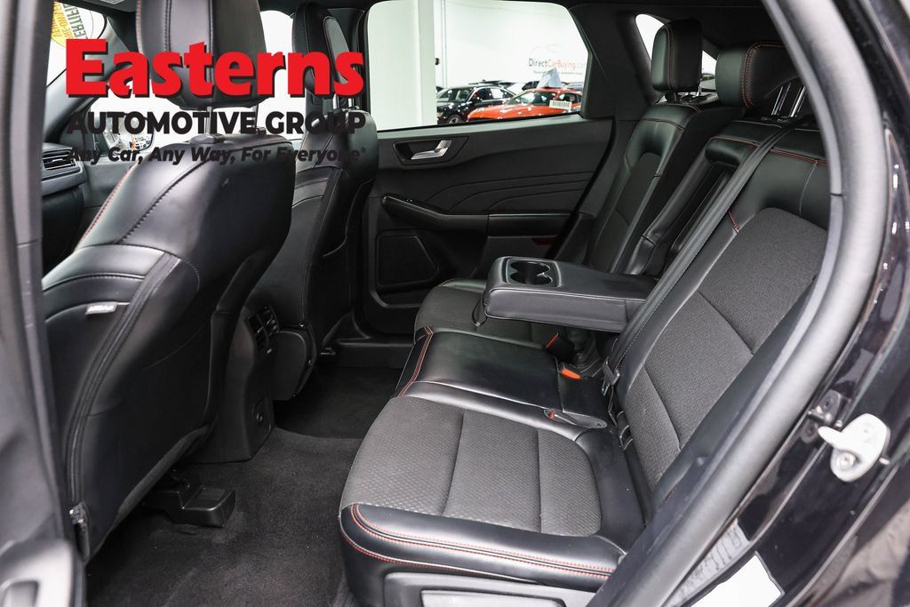 Used 2025 Ford Escape ST-Line FWD image 23