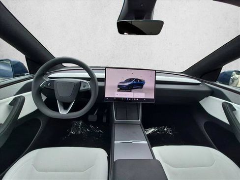 Used 2026 Tesla Model Y 2WD image 19