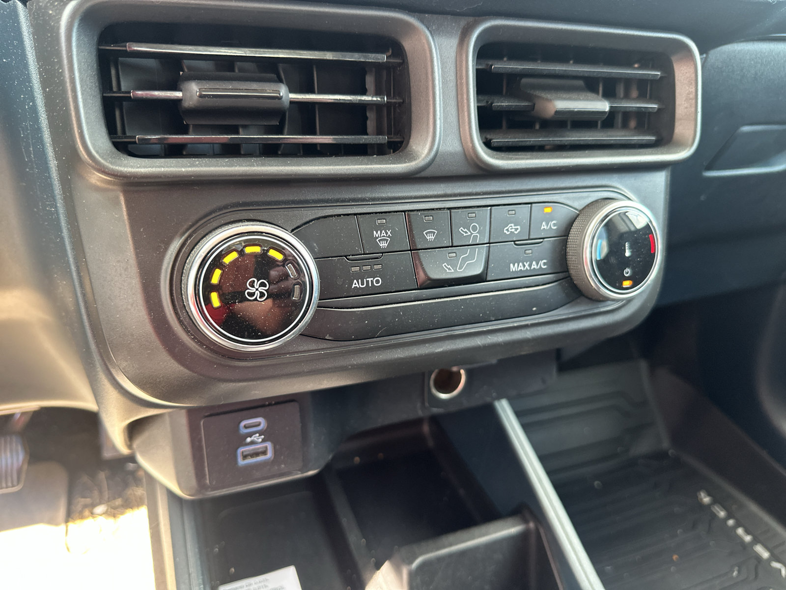 Used 2023 Ford Maverick XL w/ Equipment Group 100A Standard AWD/4WD image 27