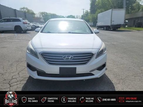 Used 2016 Hyundai Sonata SE FWD image 2