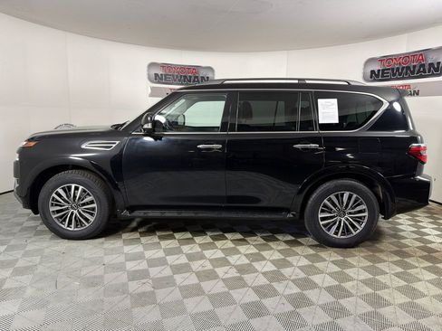 Used 2023 Nissan Armada SL image 8