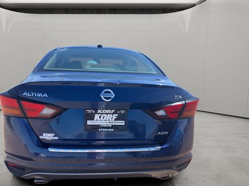Used 2022 Nissan Altima 2.5 SR AWD/4WD image 4