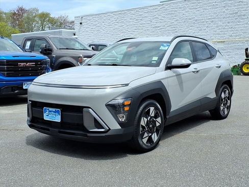 Used 2024 Hyundai Kona SEL FWD image 1