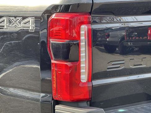 Used 2024 Ford F350 Lariat w/ Lariat Ultimate Package image 9