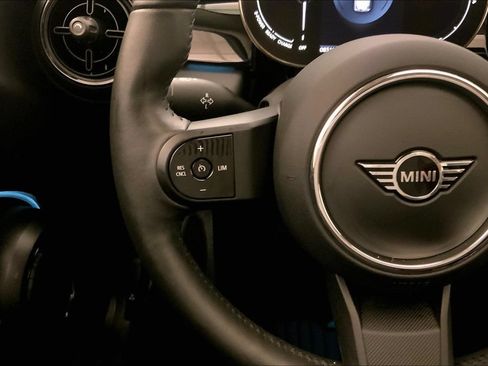Certified 2024 MINI Cooper SE FWD image 18