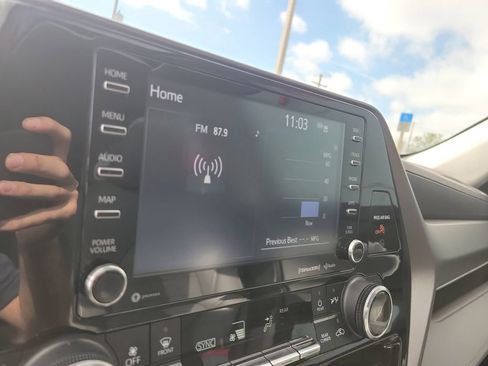 Used 2022 Toyota Highlander XLE image 20