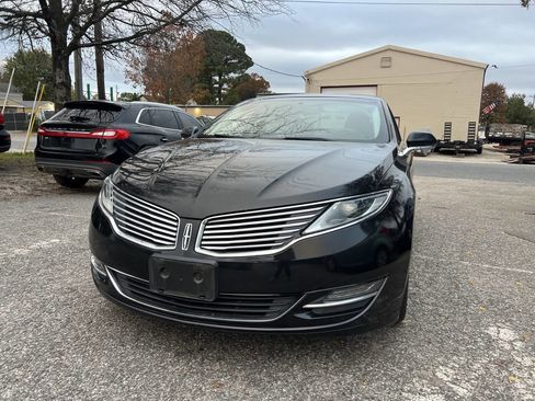 Used 2014 Lincoln MKZ Hybrid w/ Equipment Group 202A Reserve image 4
